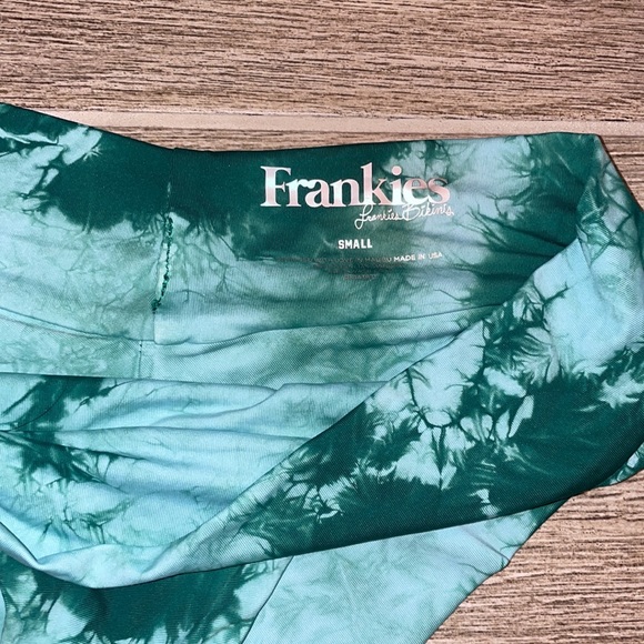 Frankies Bikinis x FP - green tie dye -  SM & XS - Picture 4 of 10